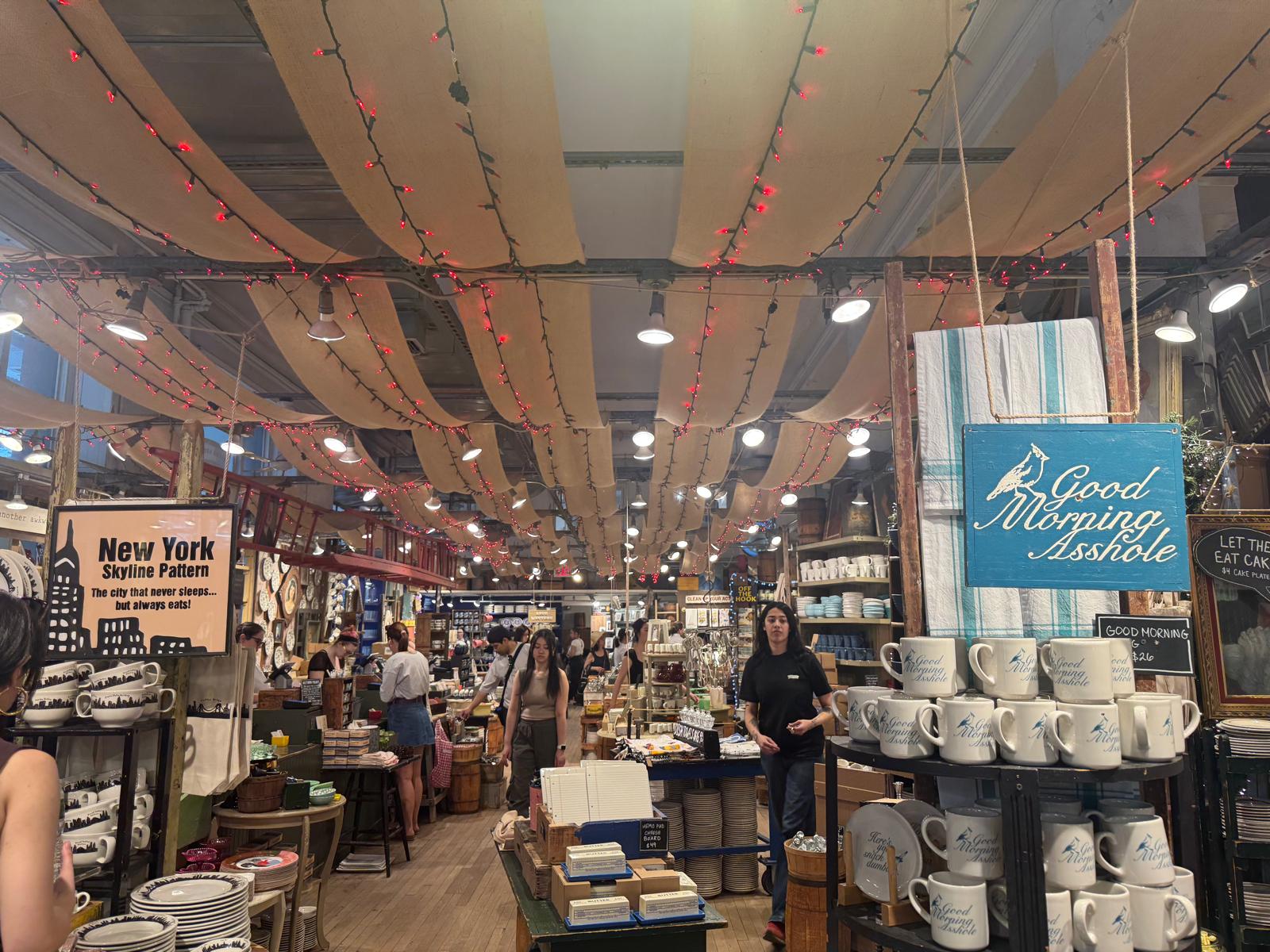 Artists & Fleas market - local vendors in Chelsea